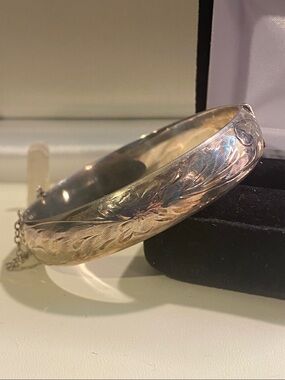 Vintage SMIBO Sterling Silver Engraved Bangle Bracelet | Smith & Bond Canada